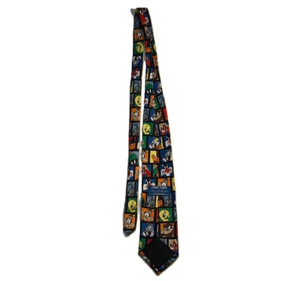 Looney Toons Necktie - Picture 3 of 4